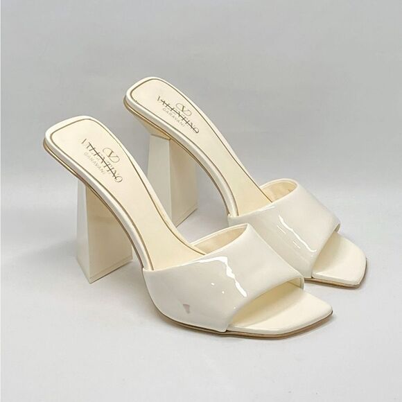 Valentino Garavani One Stud Hyper Slide Sandals In Patent Leather size 38.5 - Picture 3 of 15